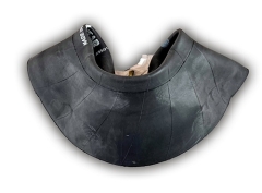 Tuyau daviation 5.00-5 Goodyear Tuyau multi-tailles, Wvtl. 90° TR67 55mm de long Tuyau daviation 5.00-5 Goodyear Tuyau multi-tailles, Wvtl. 90° TR67 55mm de long